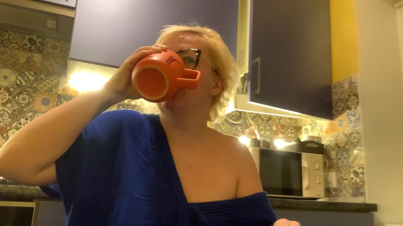 Oksana494 Adult Chat September 16, 2025