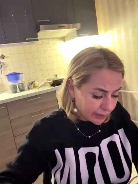 Tina-Love Adult Chat September 16, 2025