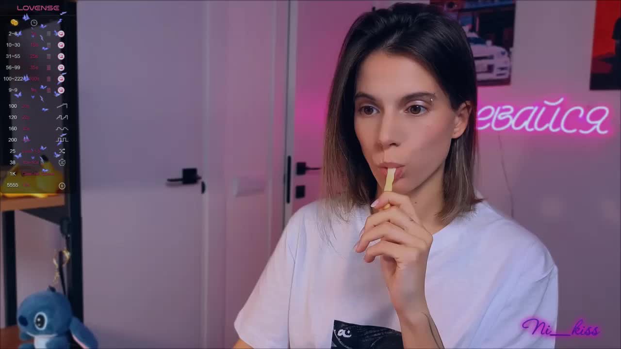 ni_kiss Adult Chat September 16, 2025