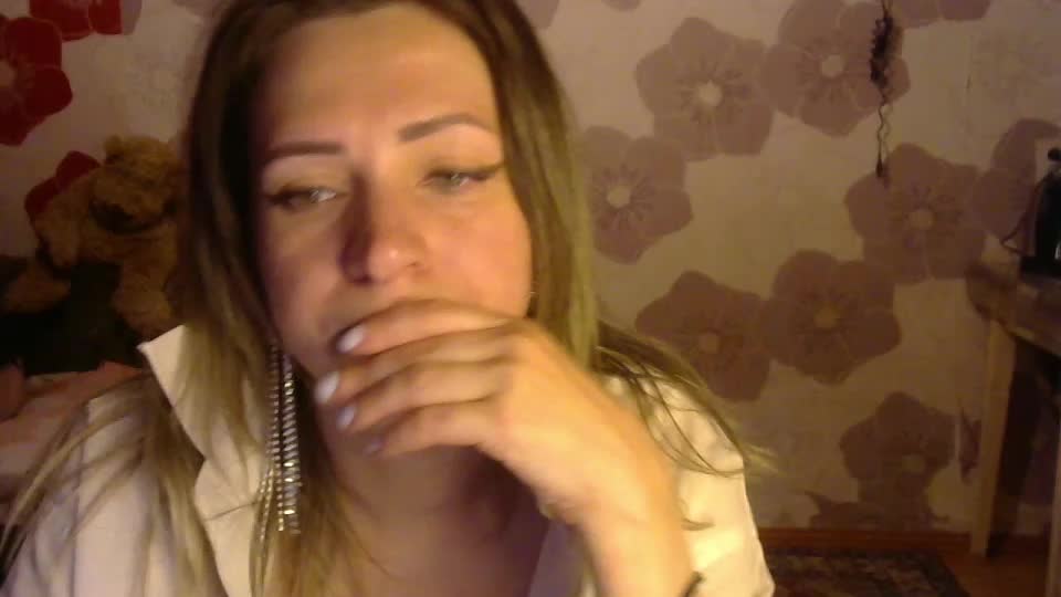 Queen_Daenerys Adult Chat September 16, 2025