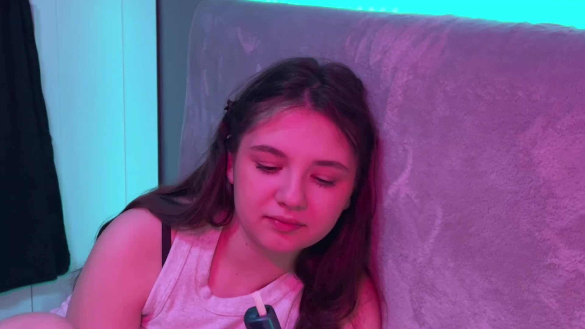 AlisaRichGold Adult Chat September 16, 2025