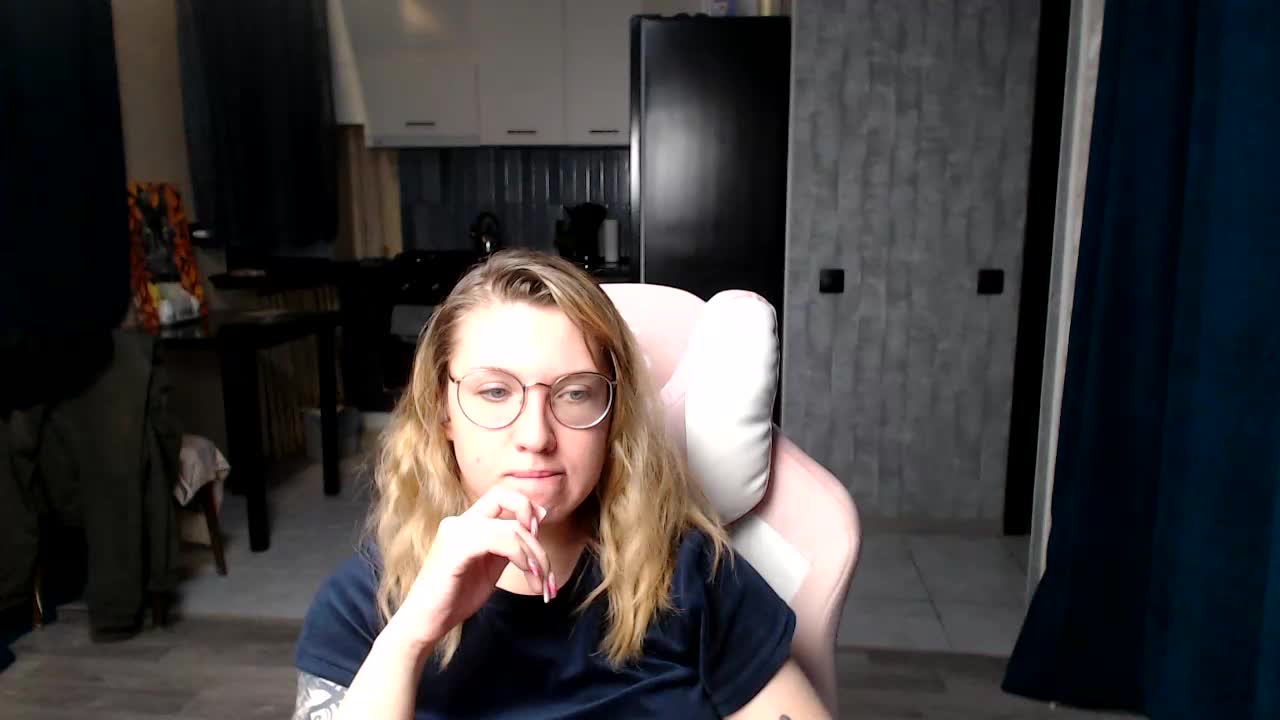 Regimasmile Adult Chat September 16, 2025