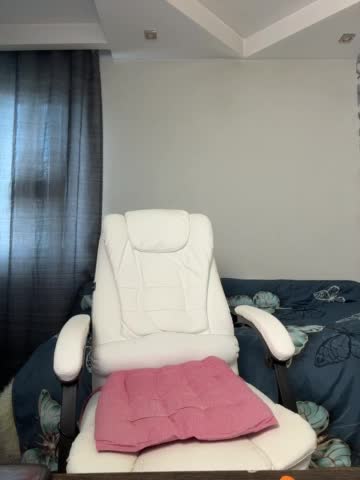 Eva-Bella Adult Chat September 16, 2025