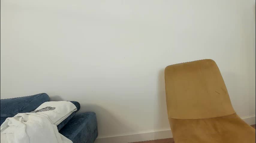 ehotlovea Adult Chat September 16, 2025