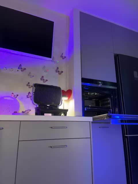 -TATUHA- Adult Chat September 16, 2025