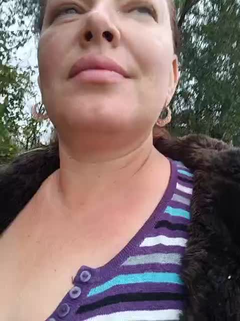 Raspberry_Rum Adult Chat September 16, 2025