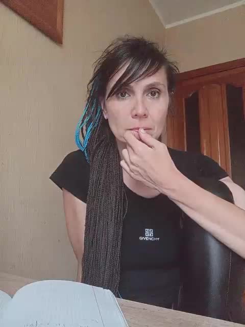 Hellenalonenochka Adult Chat September 16, 2025