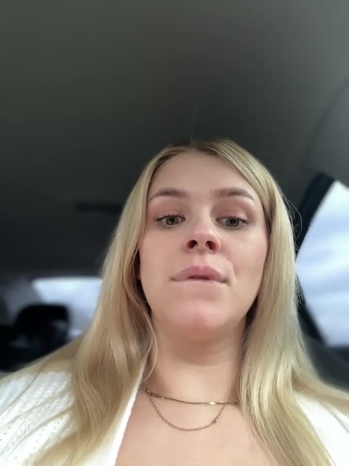 Love_Bri Adult Chat September 17, 2025