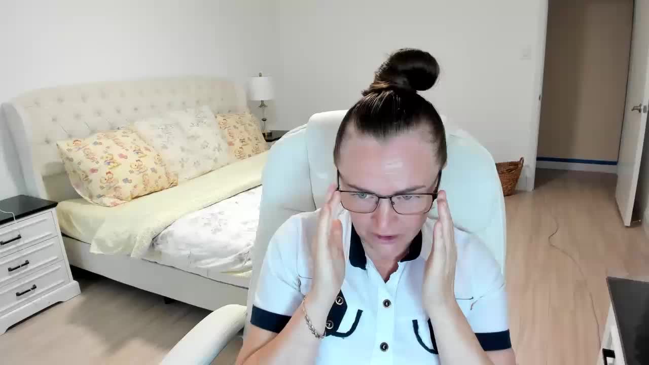 -Michelle- Adult Chat September 16, 2025