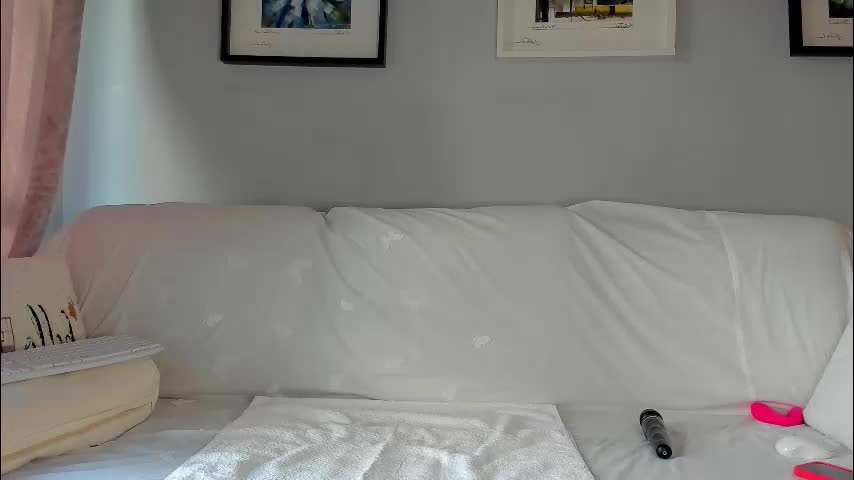 bella_hot77 Adult Chat September 17, 2025