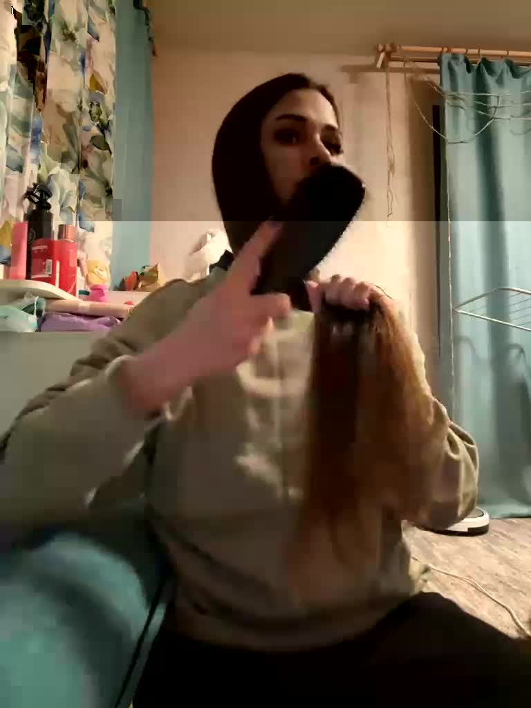 Reina-Koneko Adult Chat September 17, 2025