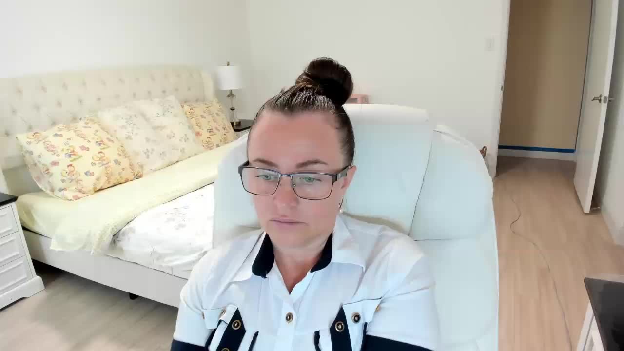 -Michelle- Adult Chat September 17, 2025