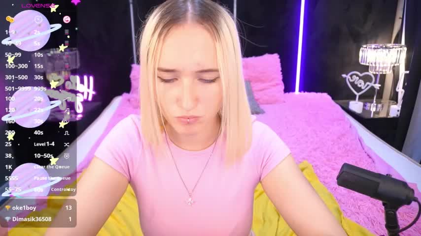 LilElfie Adult Chat September 17, 2025