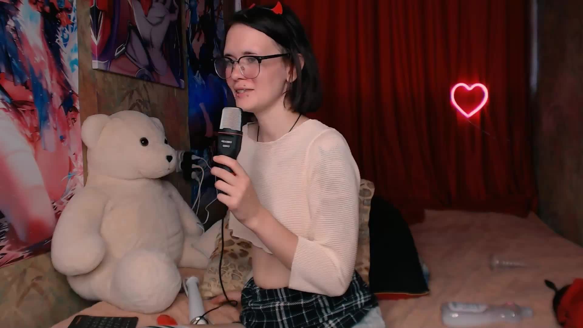 Velvet-and-Venom Adult Chat September 17, 2025