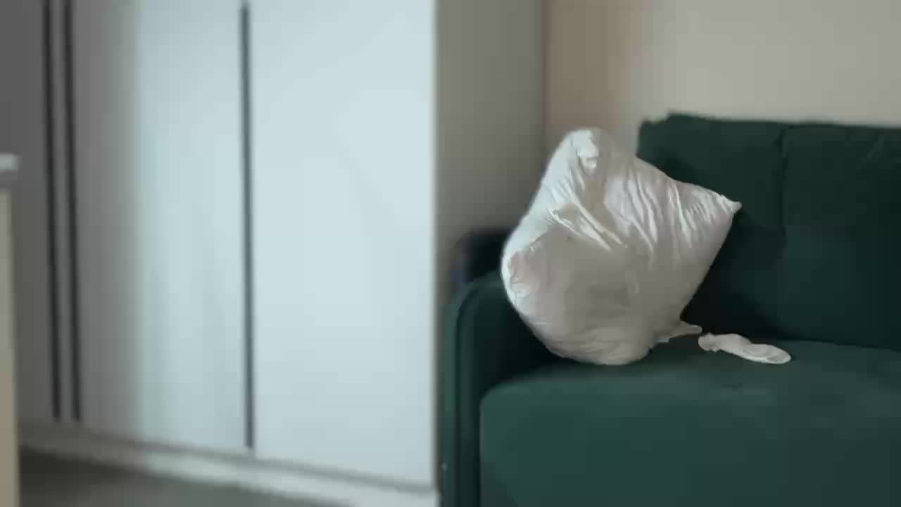 v_-_-_v Adult Chat September 17, 2025