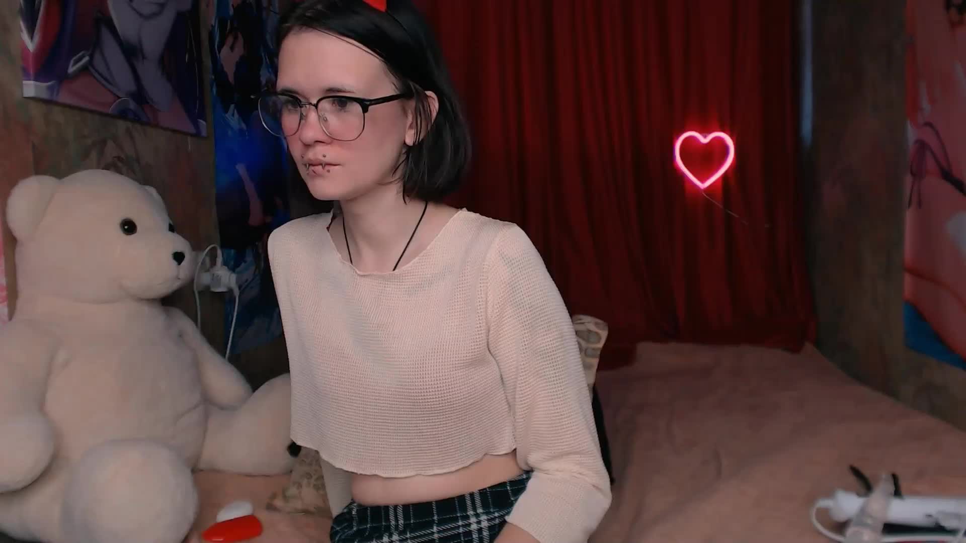 Velvet-and-Venom Adult Chat September 17, 2025