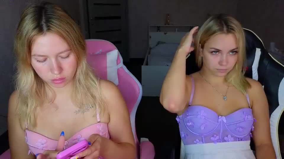 stefany_and_bettany Adult Chat September 17, 2025
