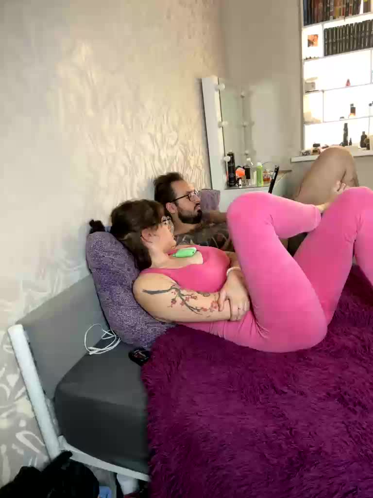 meow-10 Adult Chat September 17, 2025