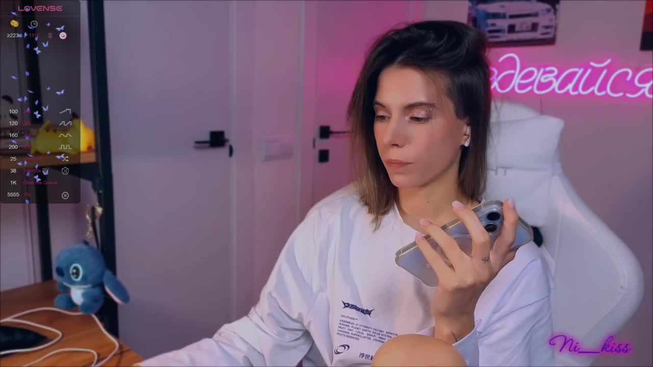 ni_kiss Adult Chat September 17, 2025