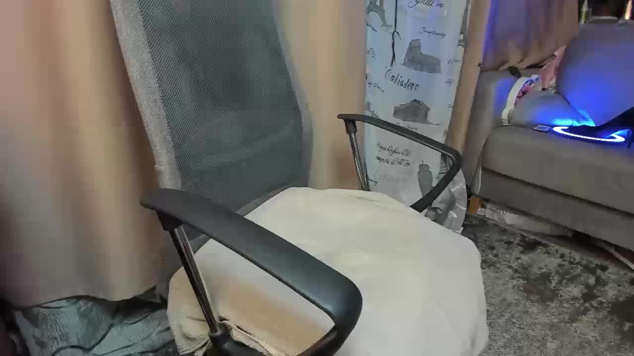 Alyssia Adult Chat September 17, 2025