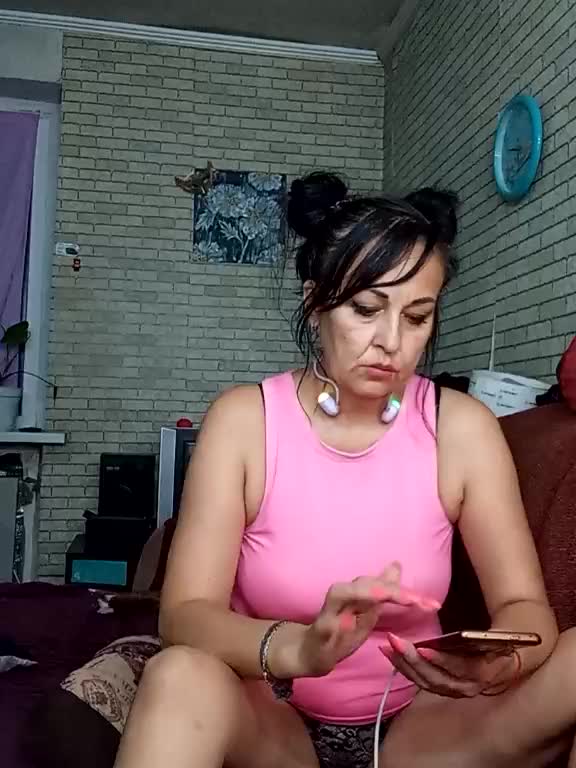 Lina-a-13 Adult Chat September 17, 2025