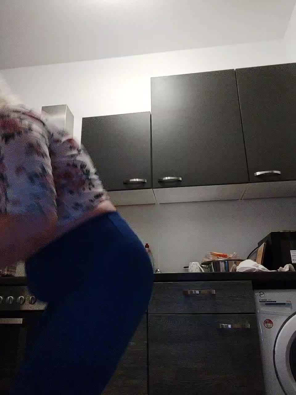 Vika211 Adult Chat September 17, 2025