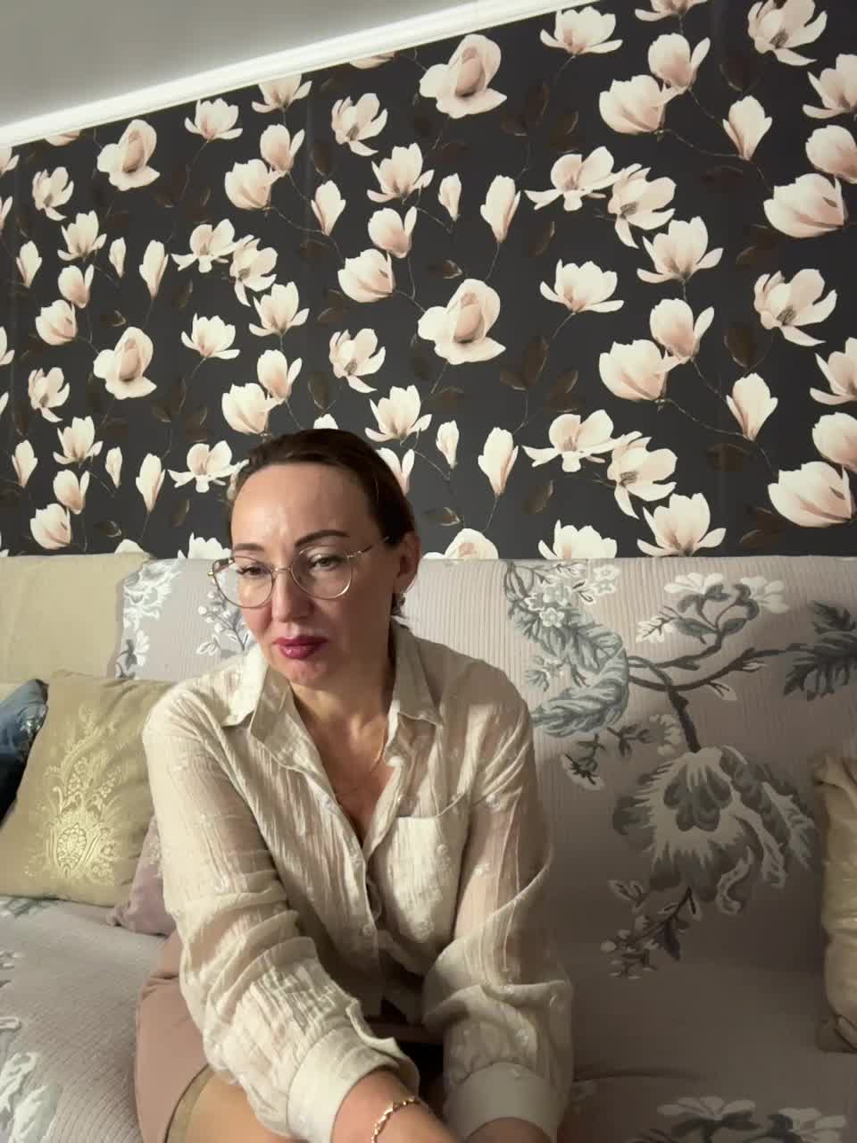 Pink-Lips Adult Chat September 17, 2025