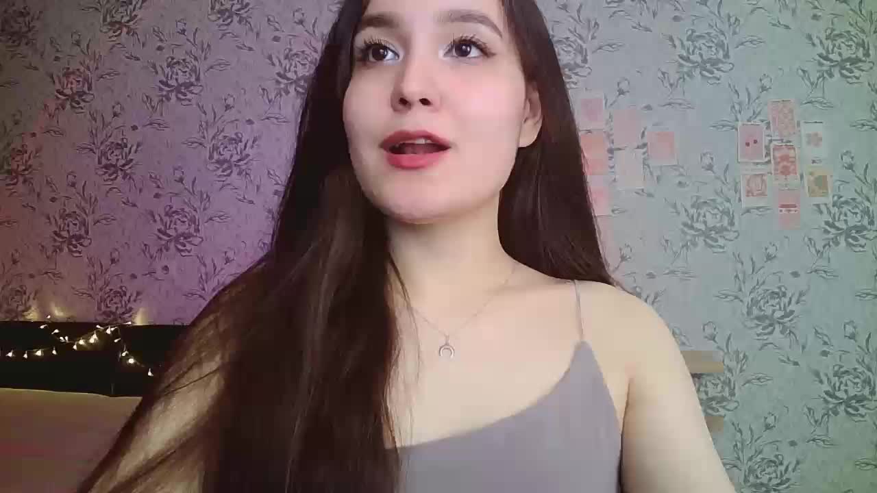 annie-fleur Adult Chat September 17, 2025