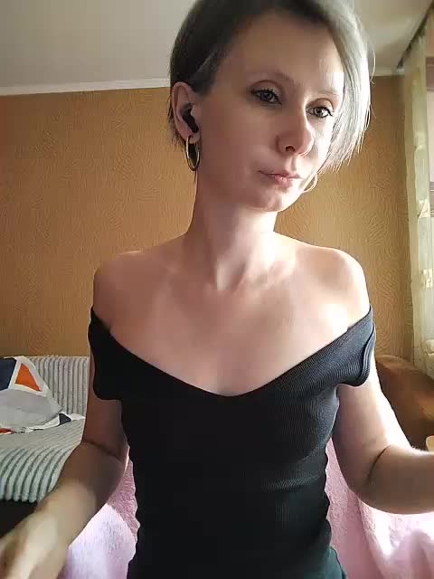 -Christina- Adult Chat September 17, 2025