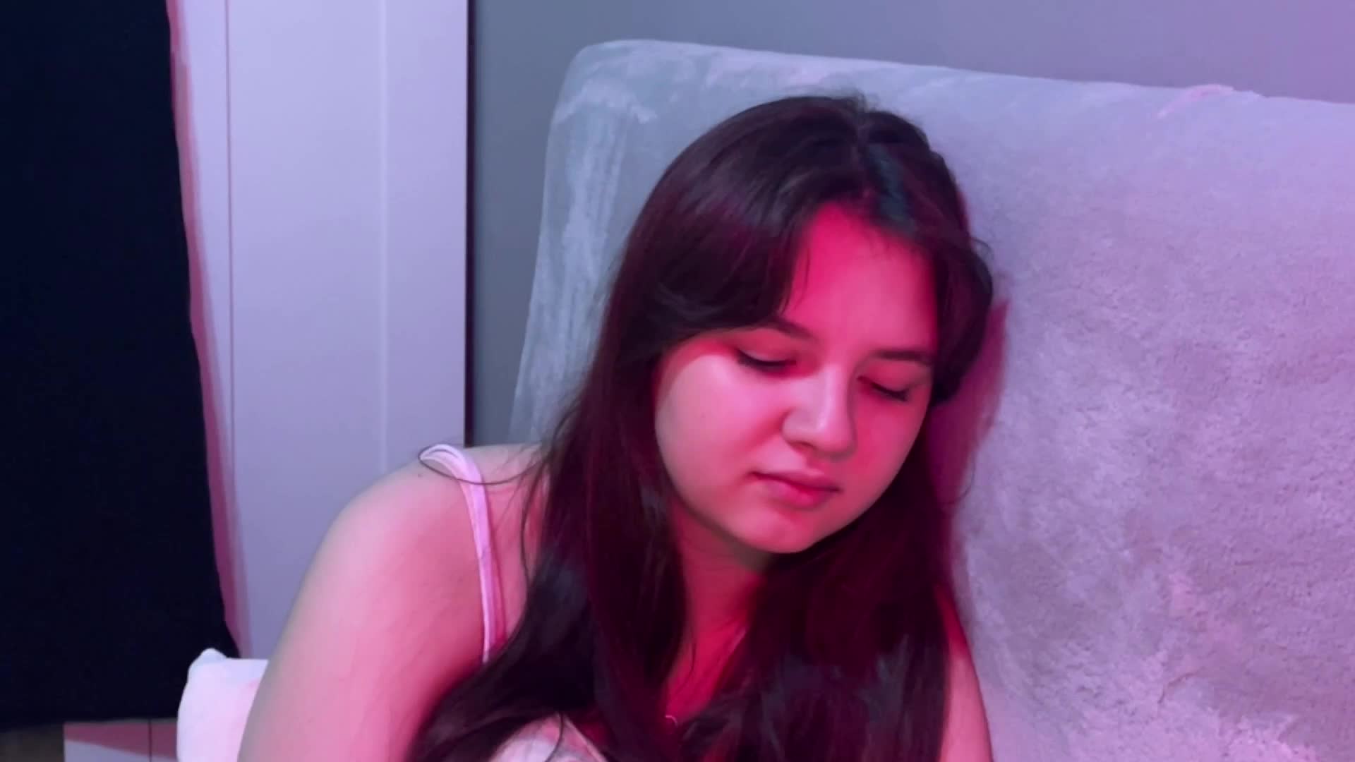 AlisaRichGold Adult Chat September 17, 2025