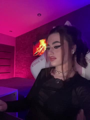 HotGirlEva Adult Chat September 17, 2025