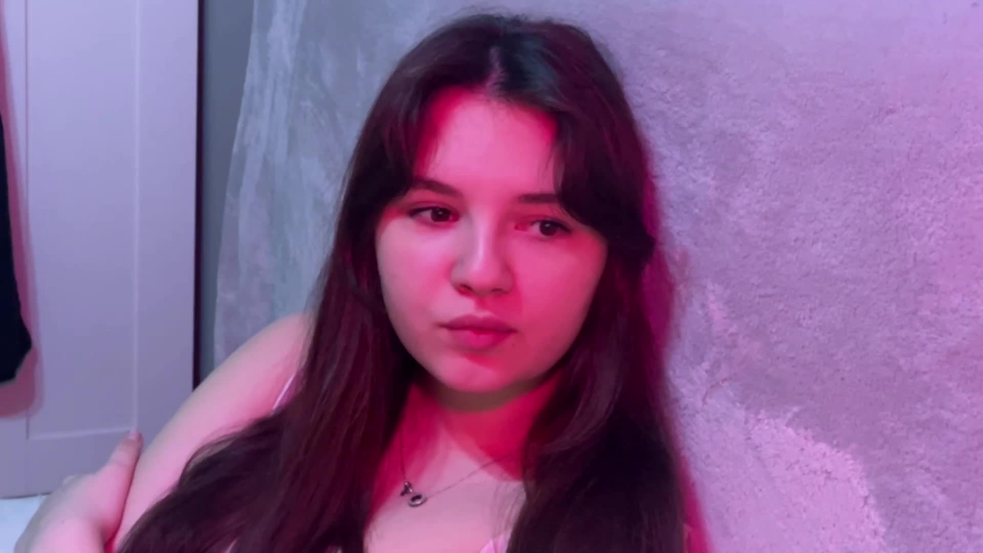 AlisaRichGold Adult Chat September 17, 2025