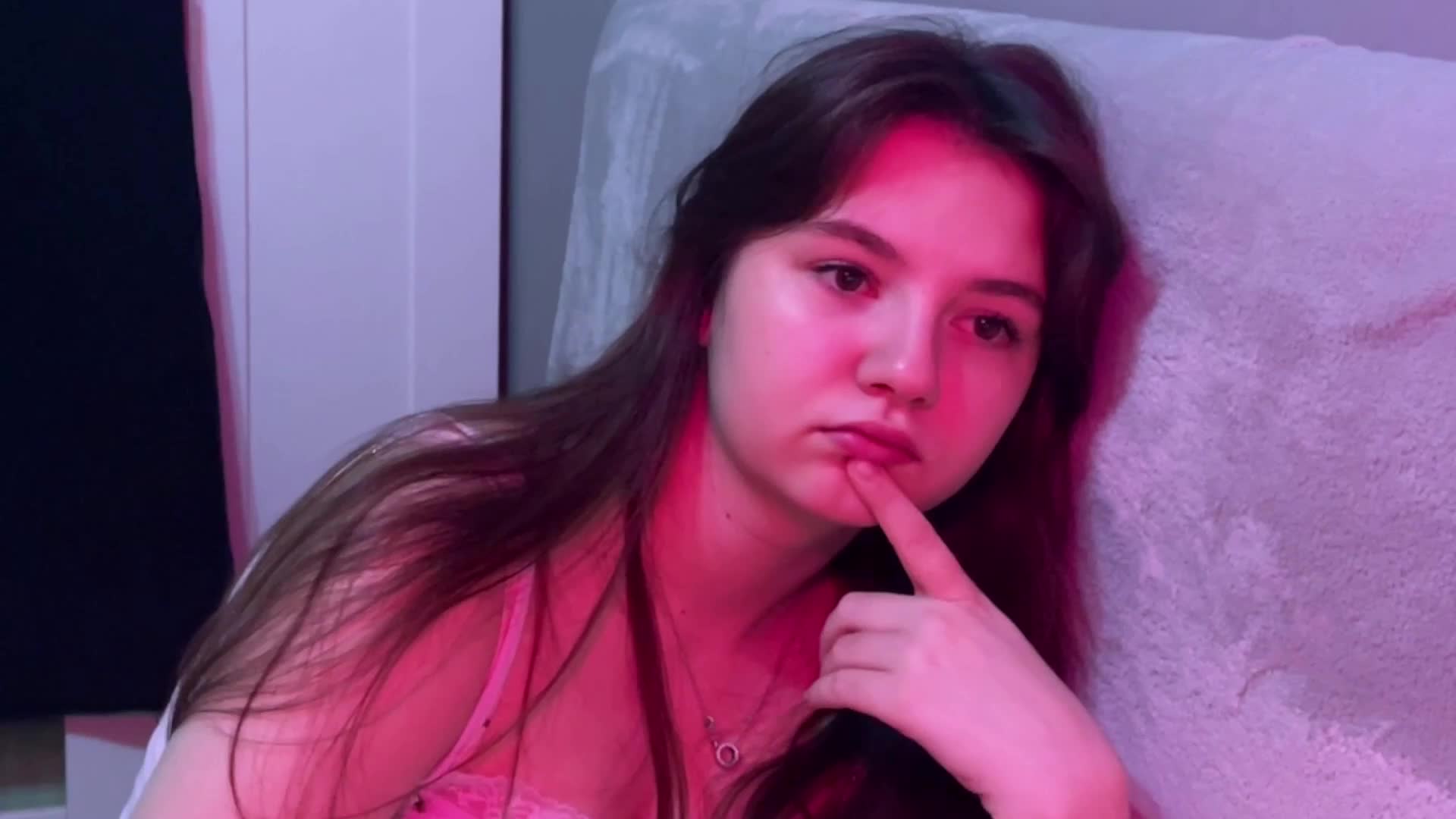 AlisaRichGold Adult Chat September 17, 2025