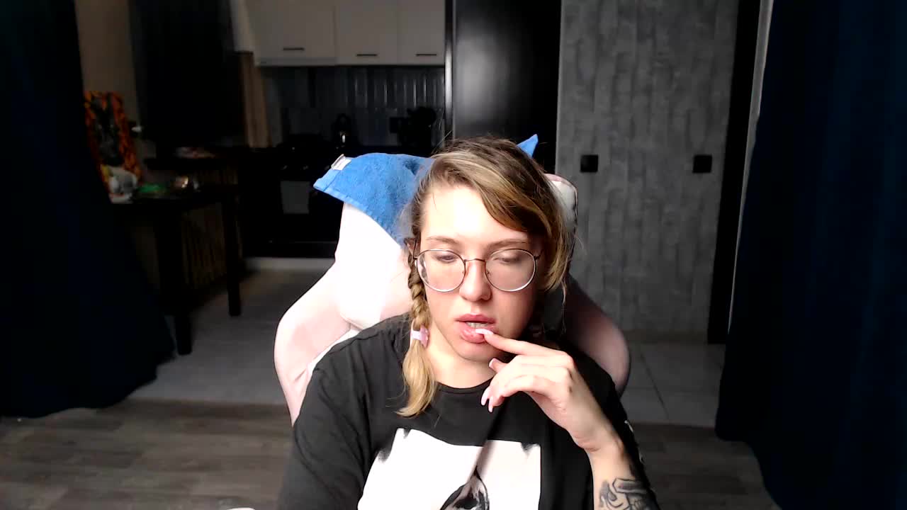 Regimasmile Adult Chat September 17, 2025