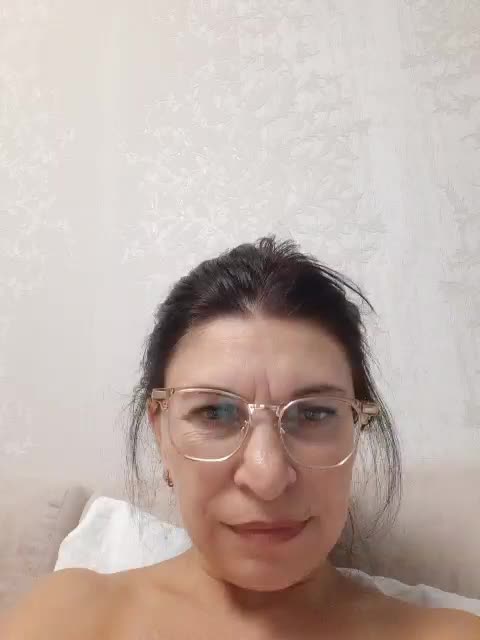 IriskaMai Adult Chat September 17, 2025