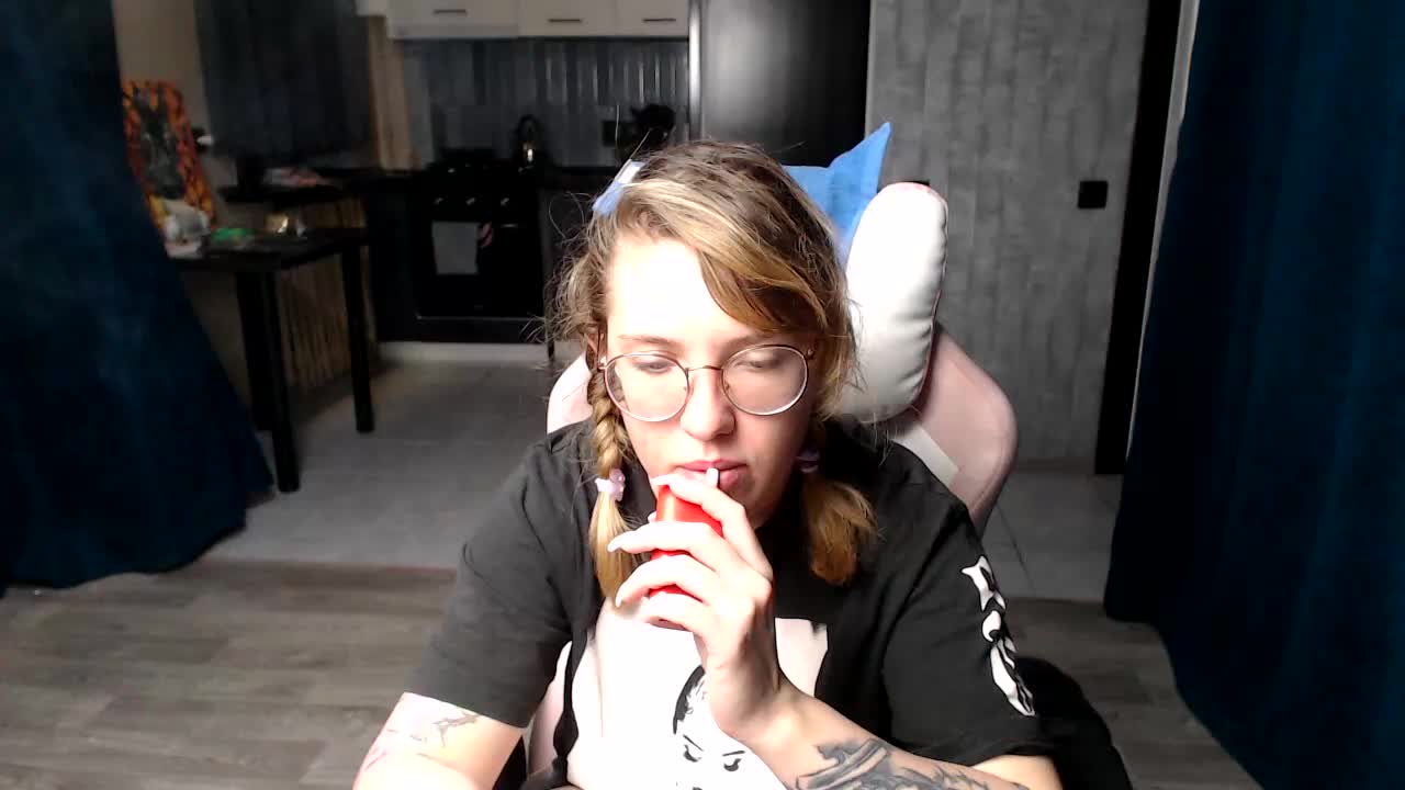 Regimasmile Adult Chat September 17, 2025