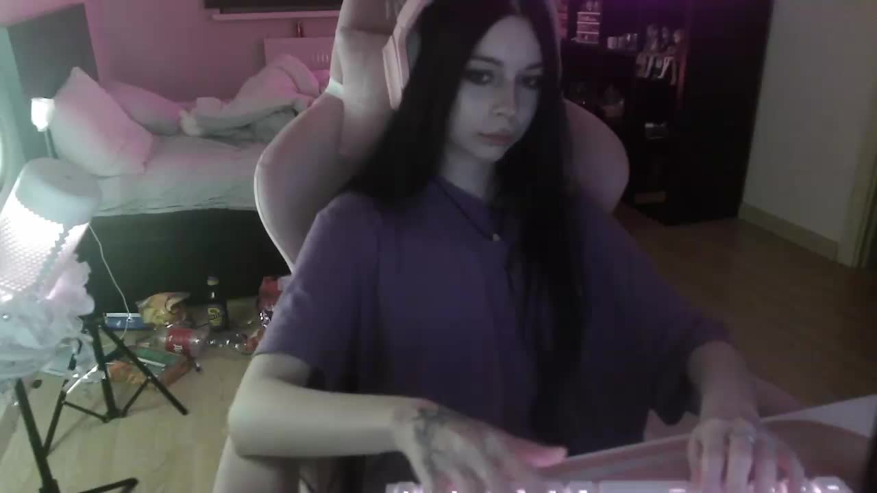 dolls_tear Adult Chat September 17, 2025