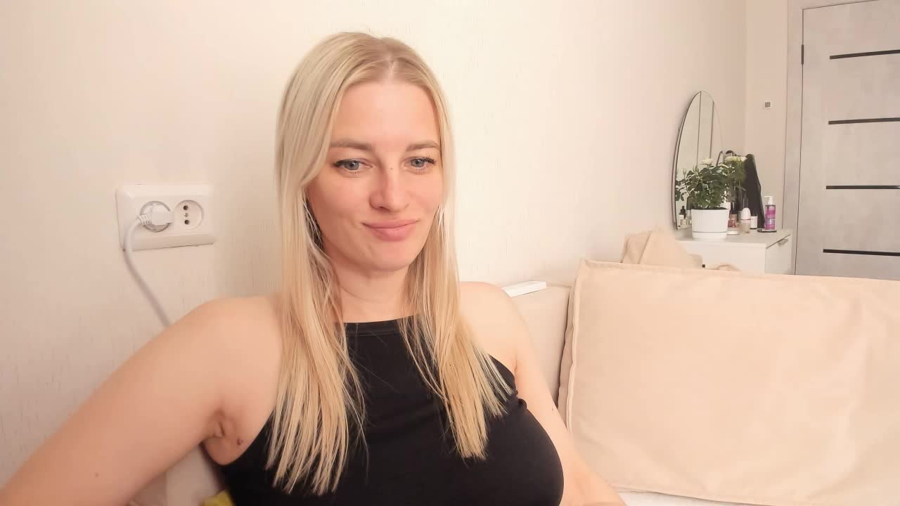 Princessa_ya Adult Chat September 17, 2025