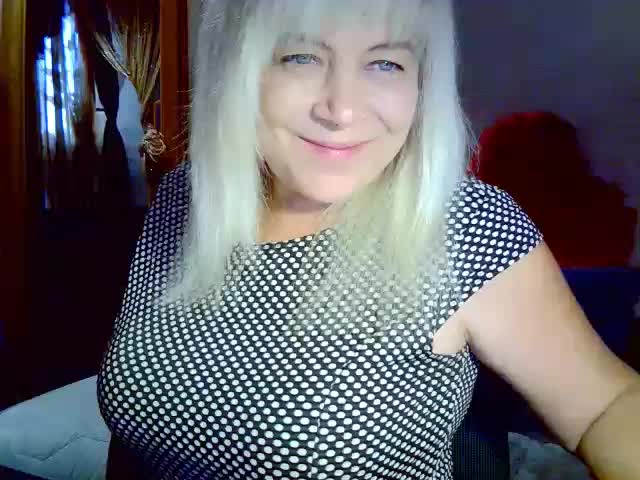 Savan35na Adult Chat September 17, 2025