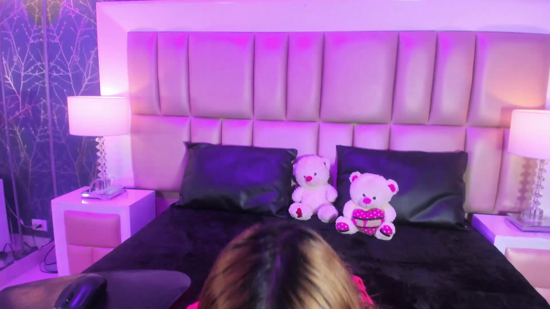 SaraPons Adult Chat September 17, 2025