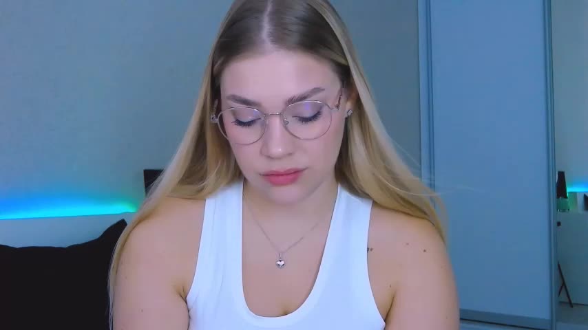 DIANAxxxDIAMOND Adult Chat September 17, 2025