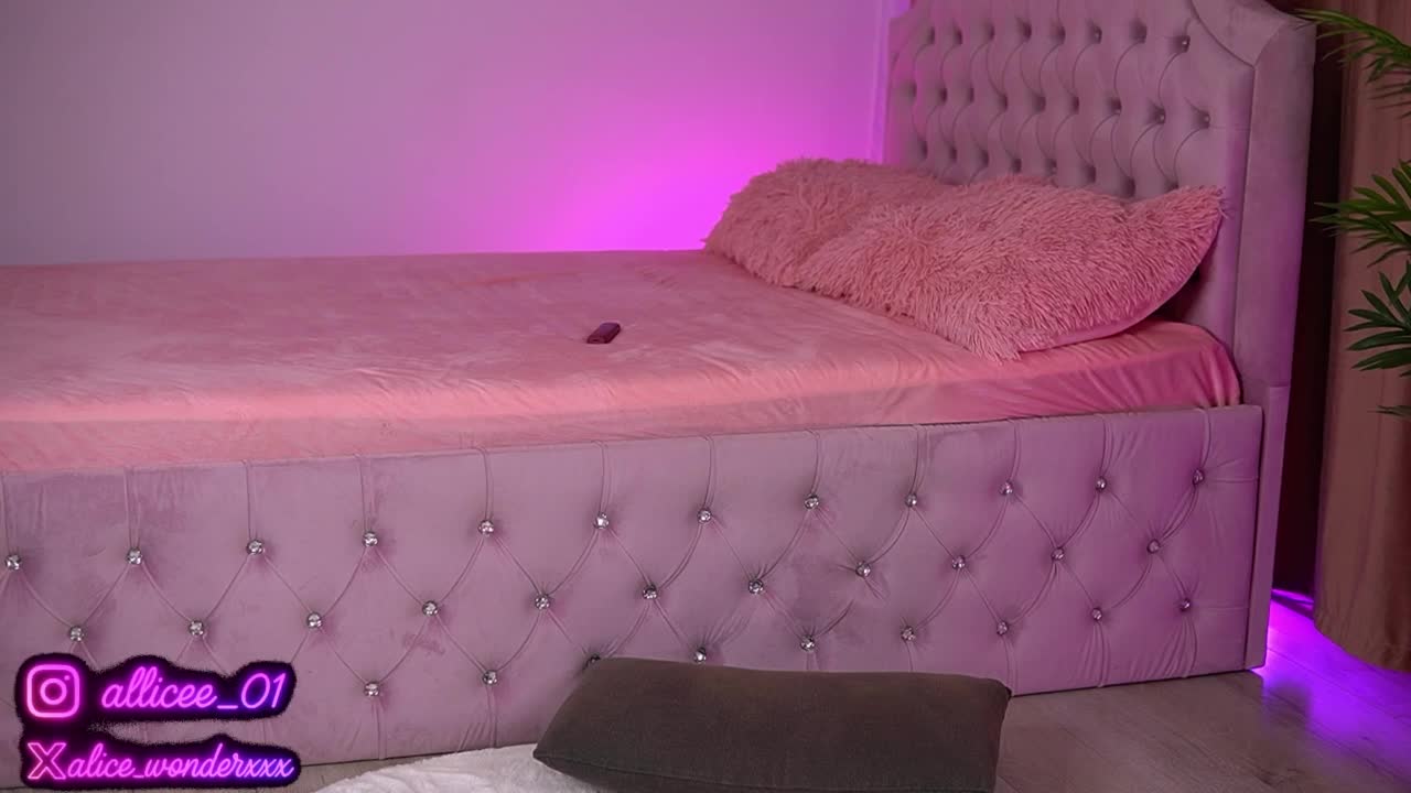 VanesaSimon Adult Chat September 17, 2025