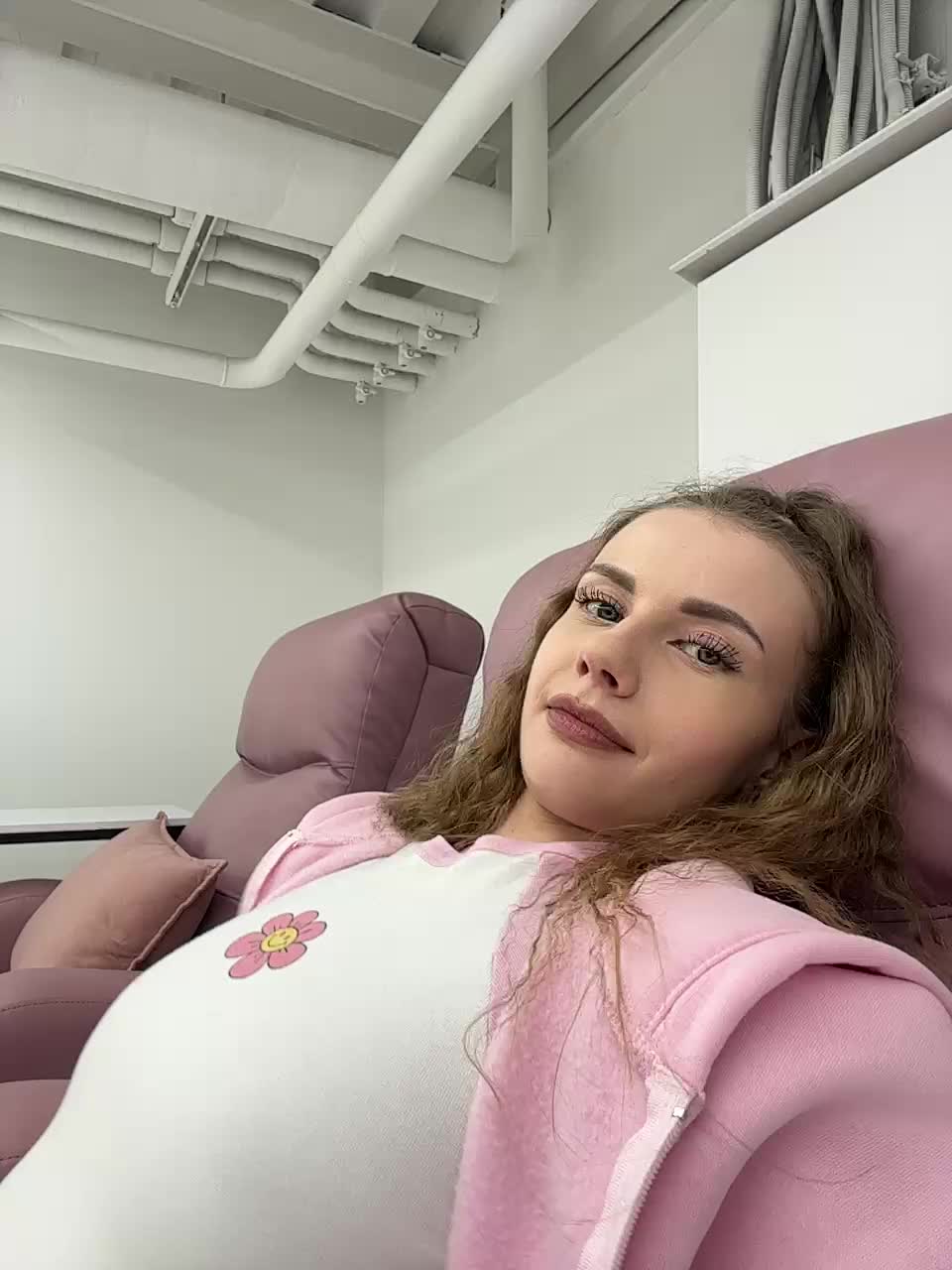 VikkiExtraCheese Adult Chat September 17, 2025