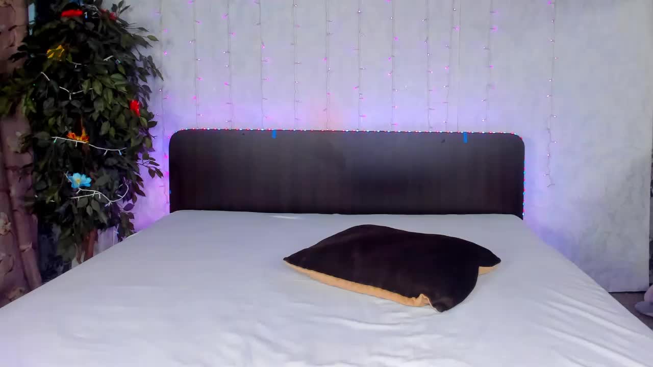 Polly-Love Adult Chat September 17, 2025