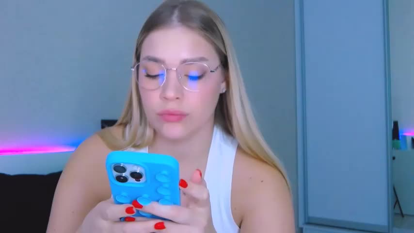 DIANAxxxDIAMOND Adult Chat September 17, 2025