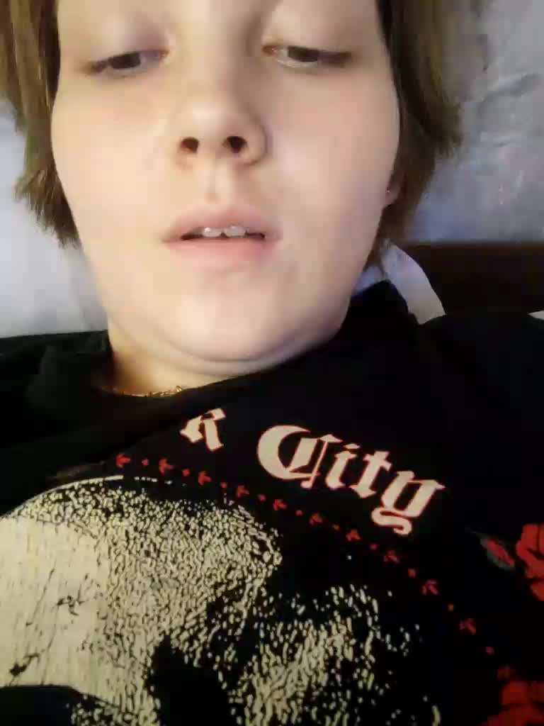 SweetyKitty25 Adult Chat September 17, 2025