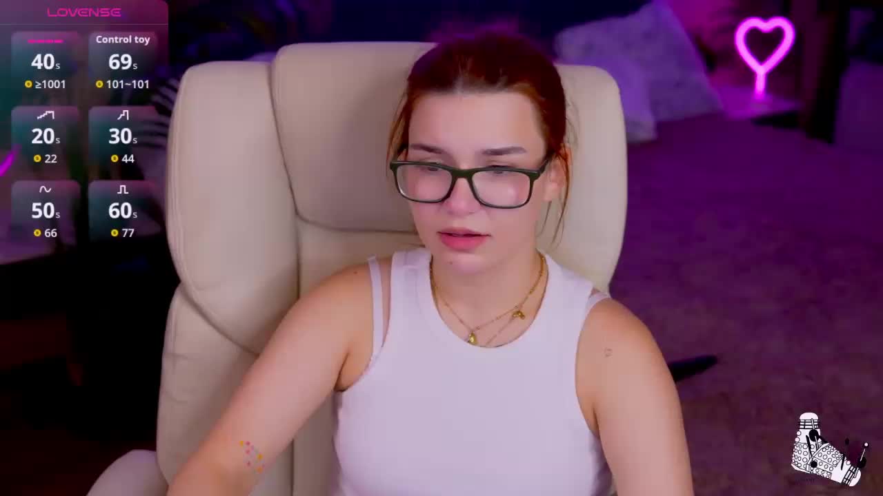 RedShinee Adult Chat September 17, 2025