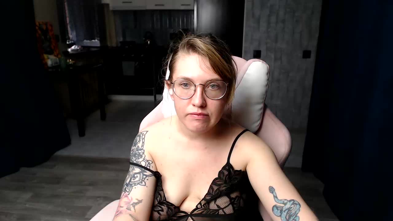 Regimasmile Adult Chat September 17, 2025