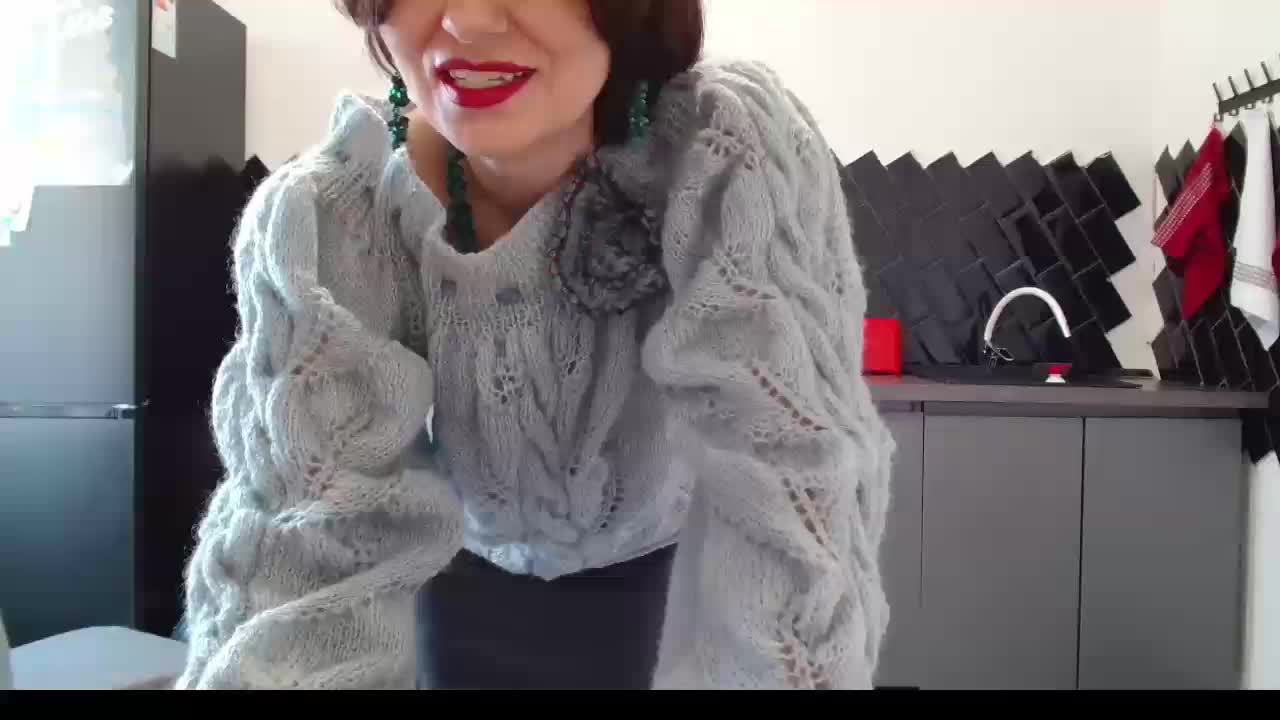 ANGELALADI Adult Chat September 17, 2025