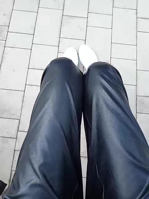 klubnichkka Adult Chat September 18, 2025